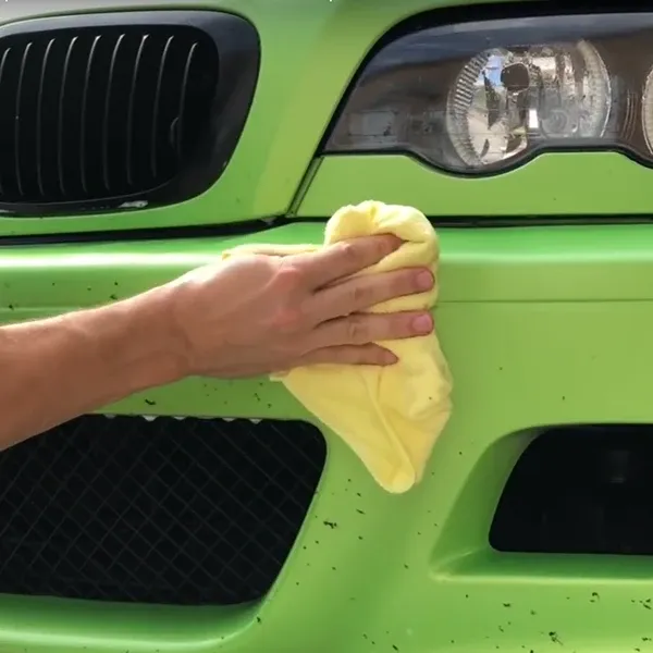 Aperçu vidéo : Comment enlever les taches ou les insectes collés sur le Plasti Dip